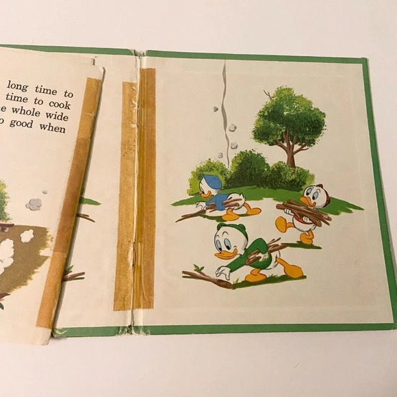 Vintage Lot of 4 Whitman Books Tell a Tale Sesame Street Donald Duck Winnie - Picture 16 of 16